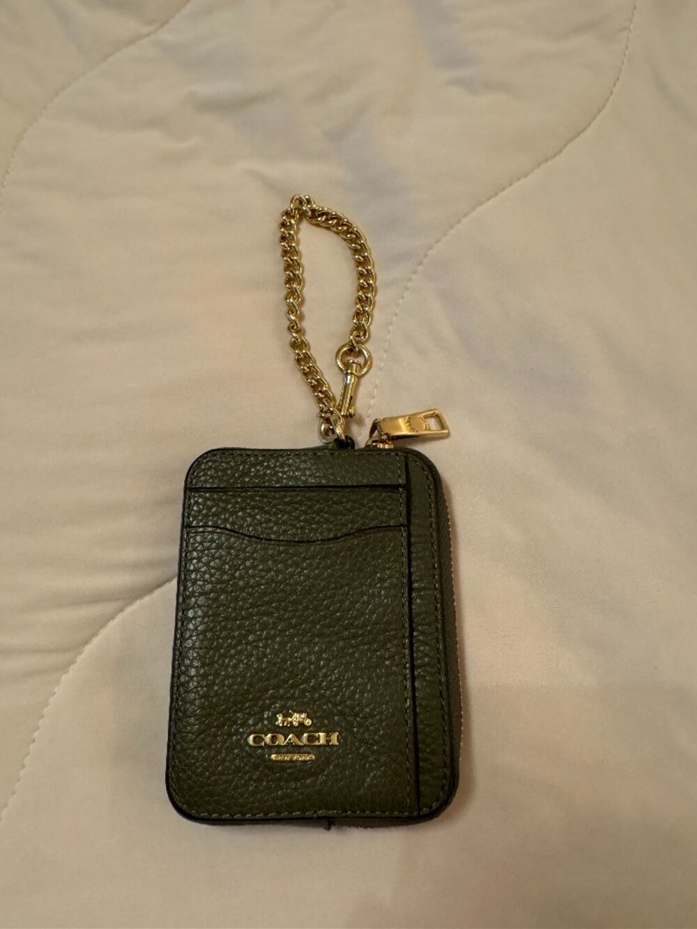 Coach Zip Card Case in Green with Gold Hardware (GUC)